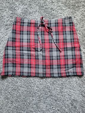 Hana Red and Gray Plaid Schoolgirl Mini Skirt Size Small